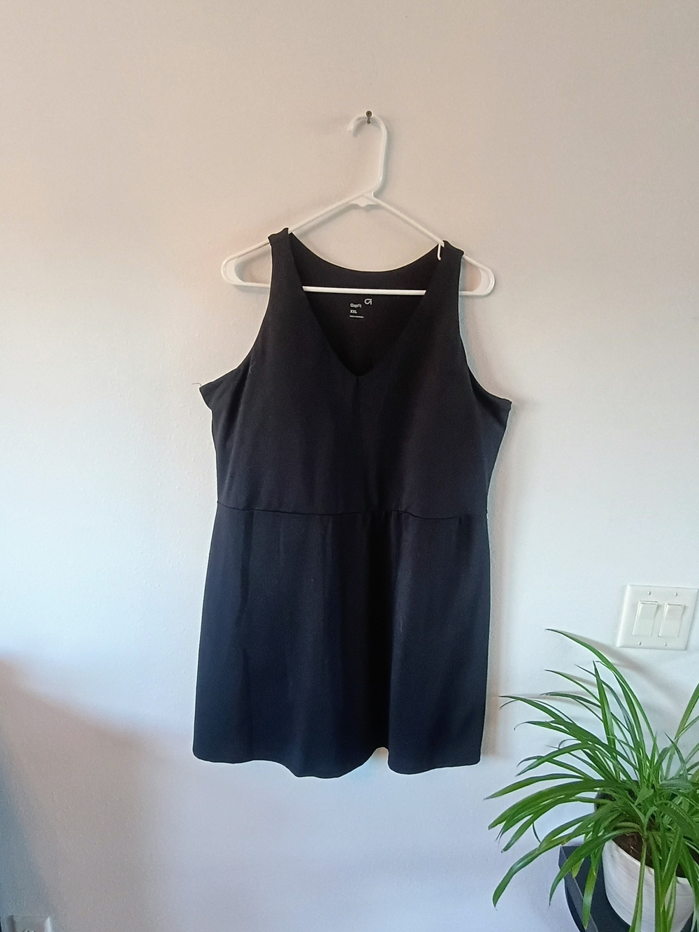 🖤 GapFit Black Dress XXL Sleeveless V Neck Stretch Fit Flare Athleisure Travel